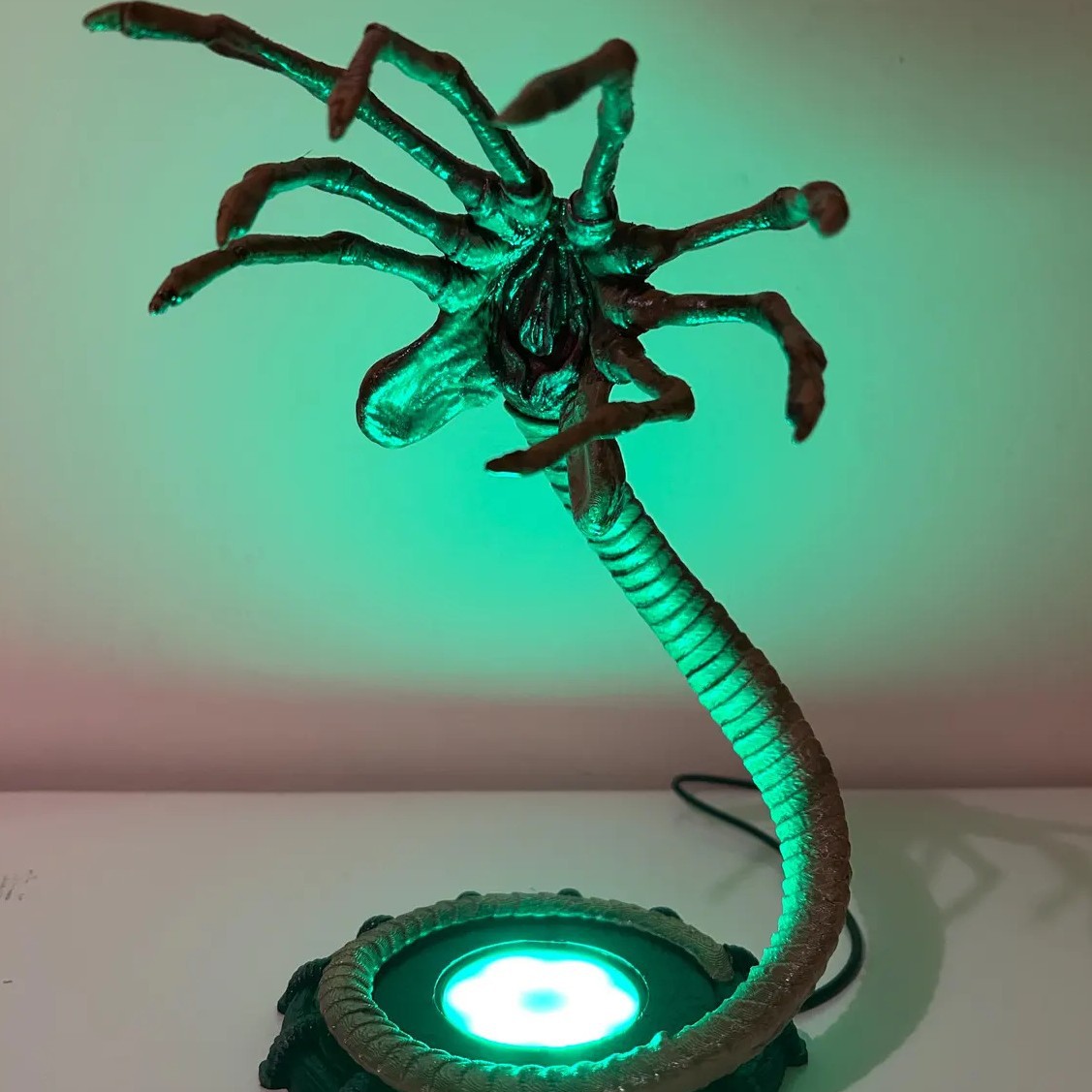 Alien Facehugger Lamp Nightlig - Lighting Decor Items recension och pris